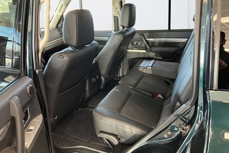 Mitsubishi Pajero bild 9