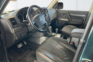 Mitsubishi Pajero bild 7