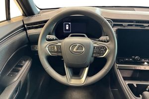 Lexus LBX bild 9