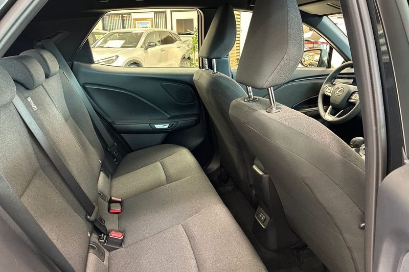 Lexus LBX bild 7