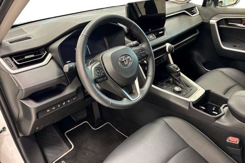 Toyota RAV4 bild 12