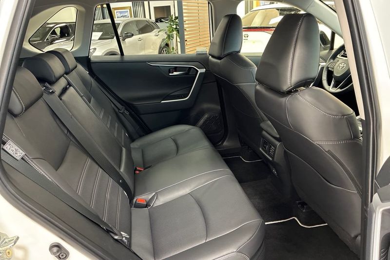 Toyota RAV4 bild 7