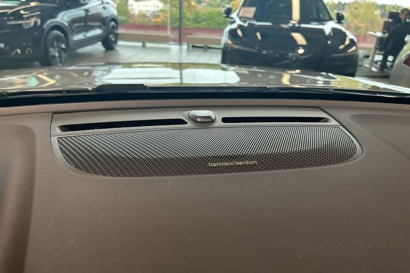 Volvo EX40 bild 24