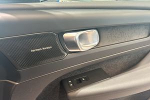 Volvo EX40 bild 13