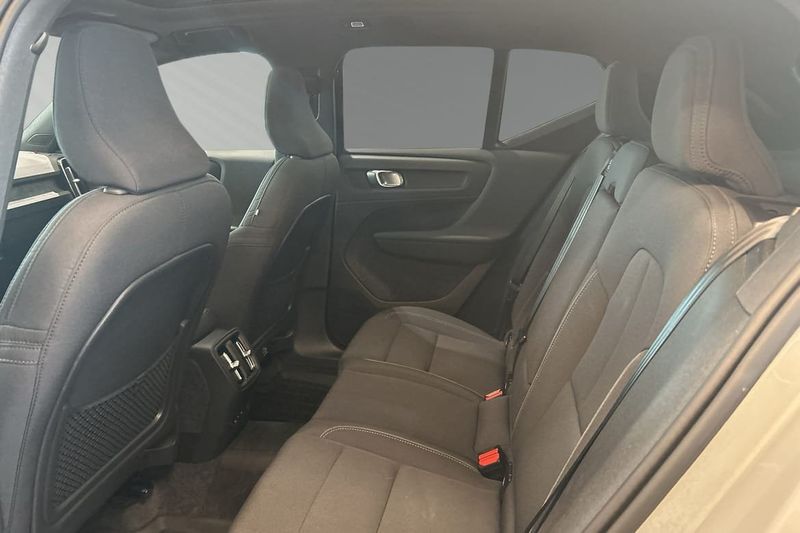 Volvo EX40 bild 8