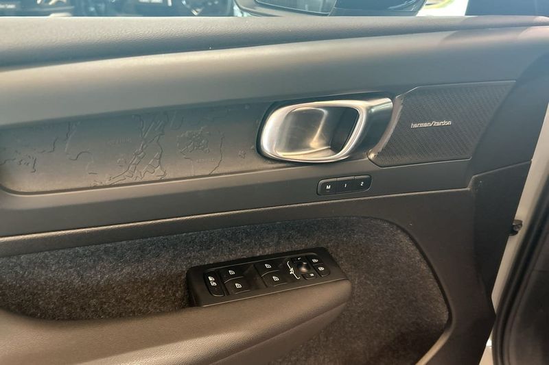 Volvo EX40 bild 20