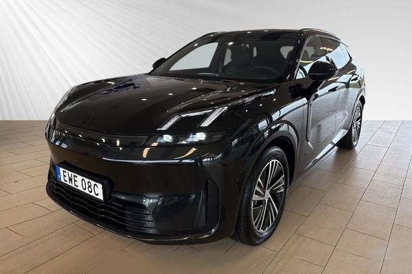 Lynk & Co 08 Core PHEV KAMPANJ PRIVATLEASING INKL VHJUL - 2025