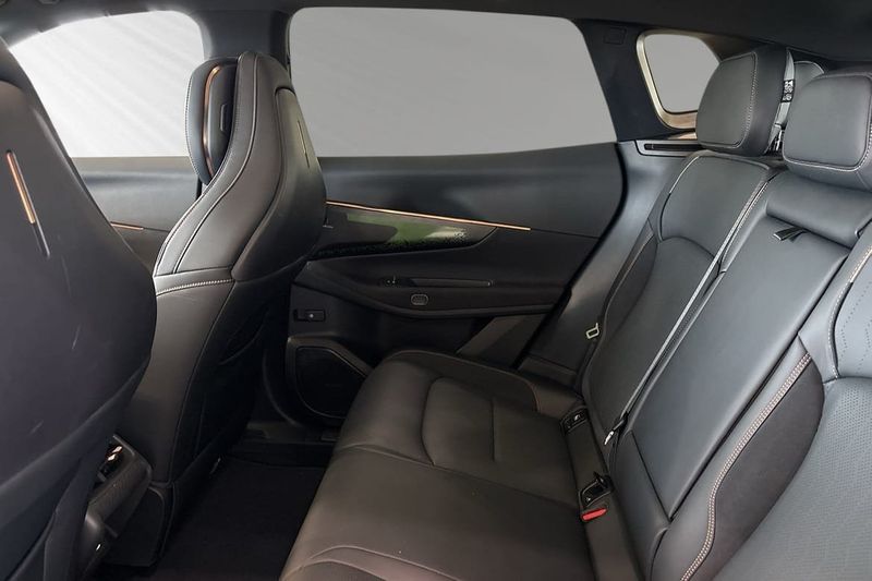 Lynk & Co 08 bild 7