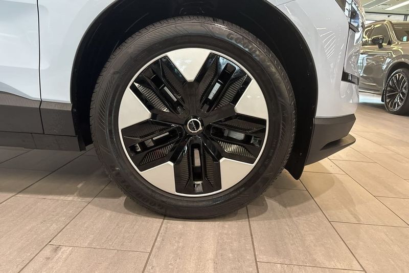 Volvo EX30 bild 12