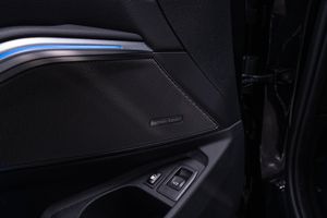 BMW 330 bild 11