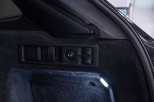 BMW 330 bild 8