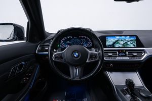BMW 330 bild 19