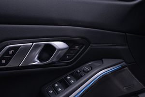 BMW 330 bild 10