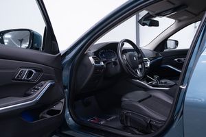 BMW 330 bild 6