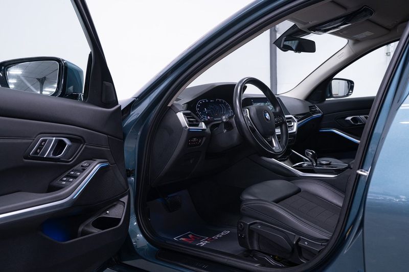 BMW 330 bild 6