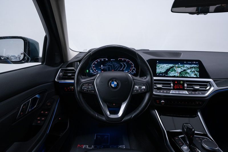 BMW 330 bild 13