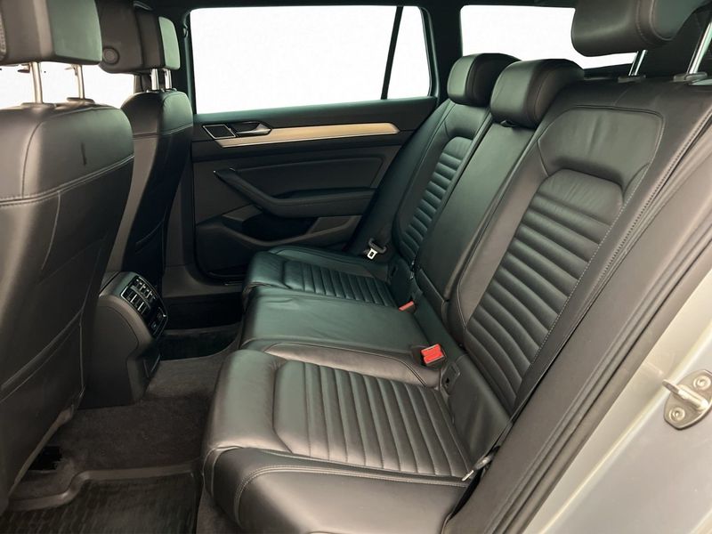 Volkswagen Passat bild 26