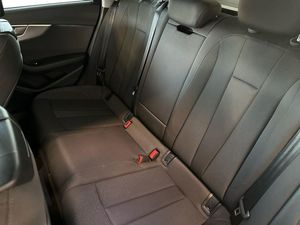 Audi A4 bild 13