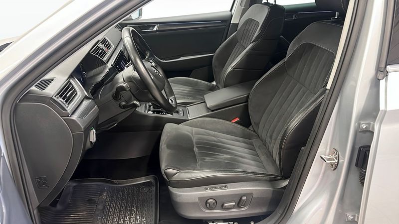 Skoda Superb bild 8