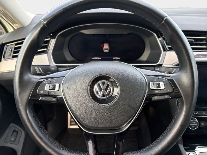 Volkswagen Passat bild 12