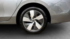 Volkswagen Passat bild 6