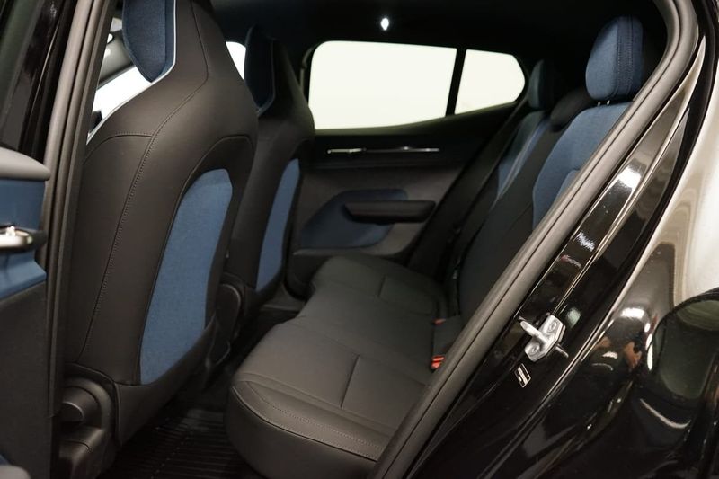 Volvo EX30 bild 7