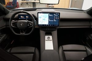 Polestar 4 bild 6