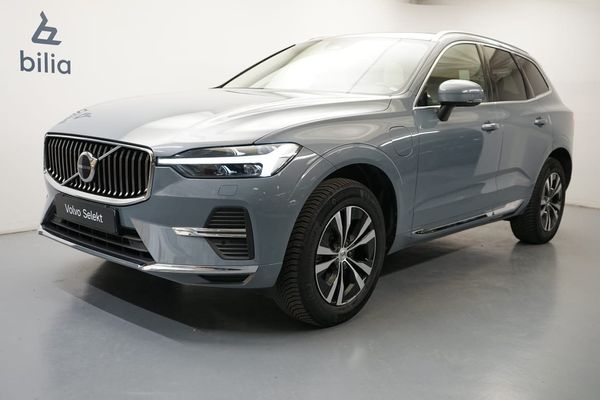 Volvo XC60 Recharge T6 Core Bright. Baklucka elmanövrerad - 2024