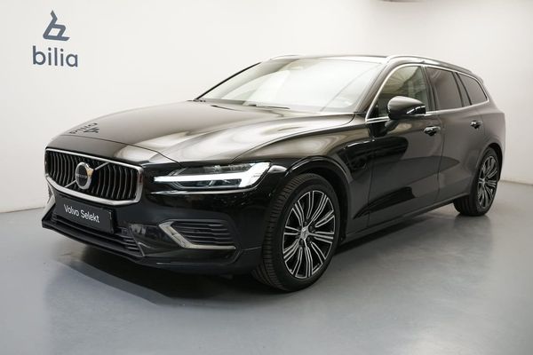 Volvo V60 Recharge T6 Core Edition, Baklucka elmanövrerad - 2023