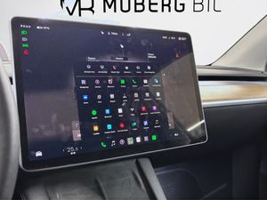 Tesla Model Y bild 18