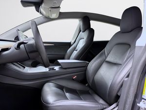 Tesla Model Y bild 11