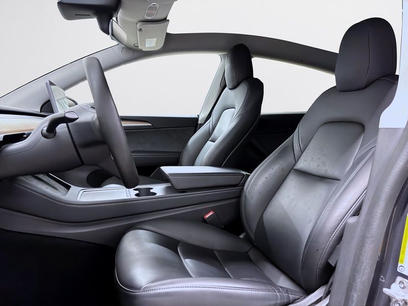 Tesla Model Y bild 11