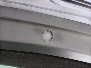 Tesla Model Y bild 16