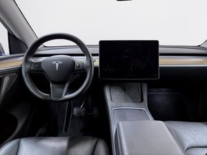 Tesla Model Y bild 11