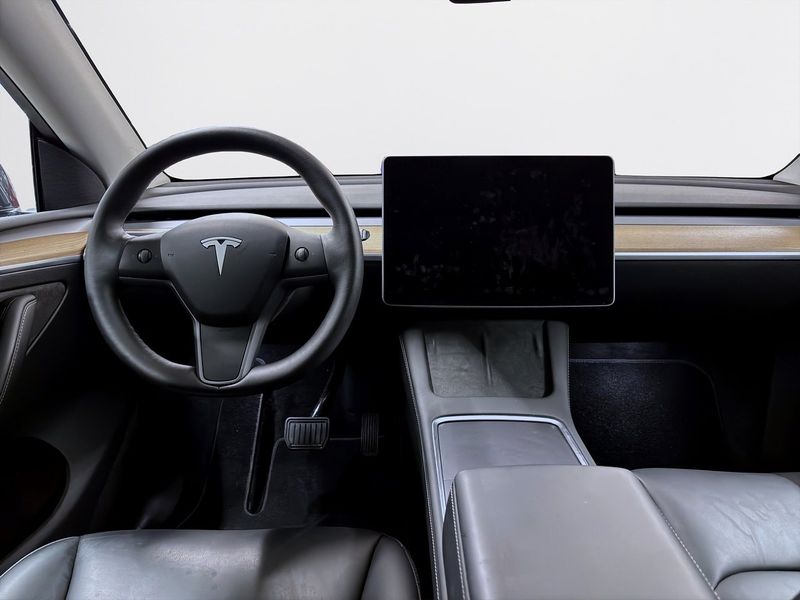 Tesla Model Y bild 11