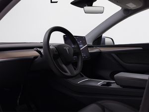 Tesla Model Y bild 9