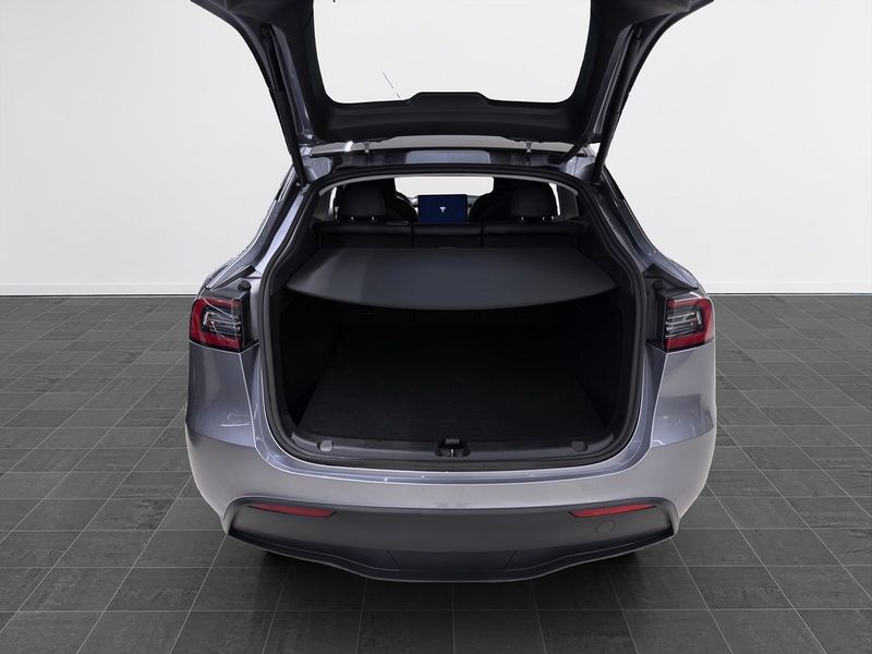 Tesla Model Y bild 16