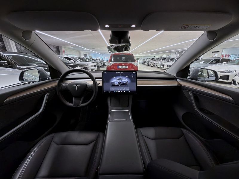 Tesla Model Y bild 11
