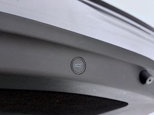 Tesla Model Y bild 17