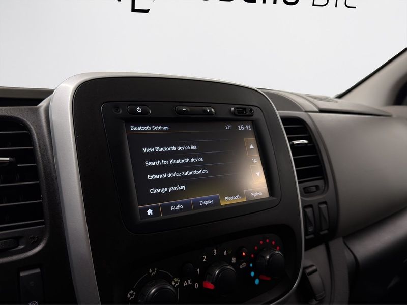 Nissan NV300 bild 12