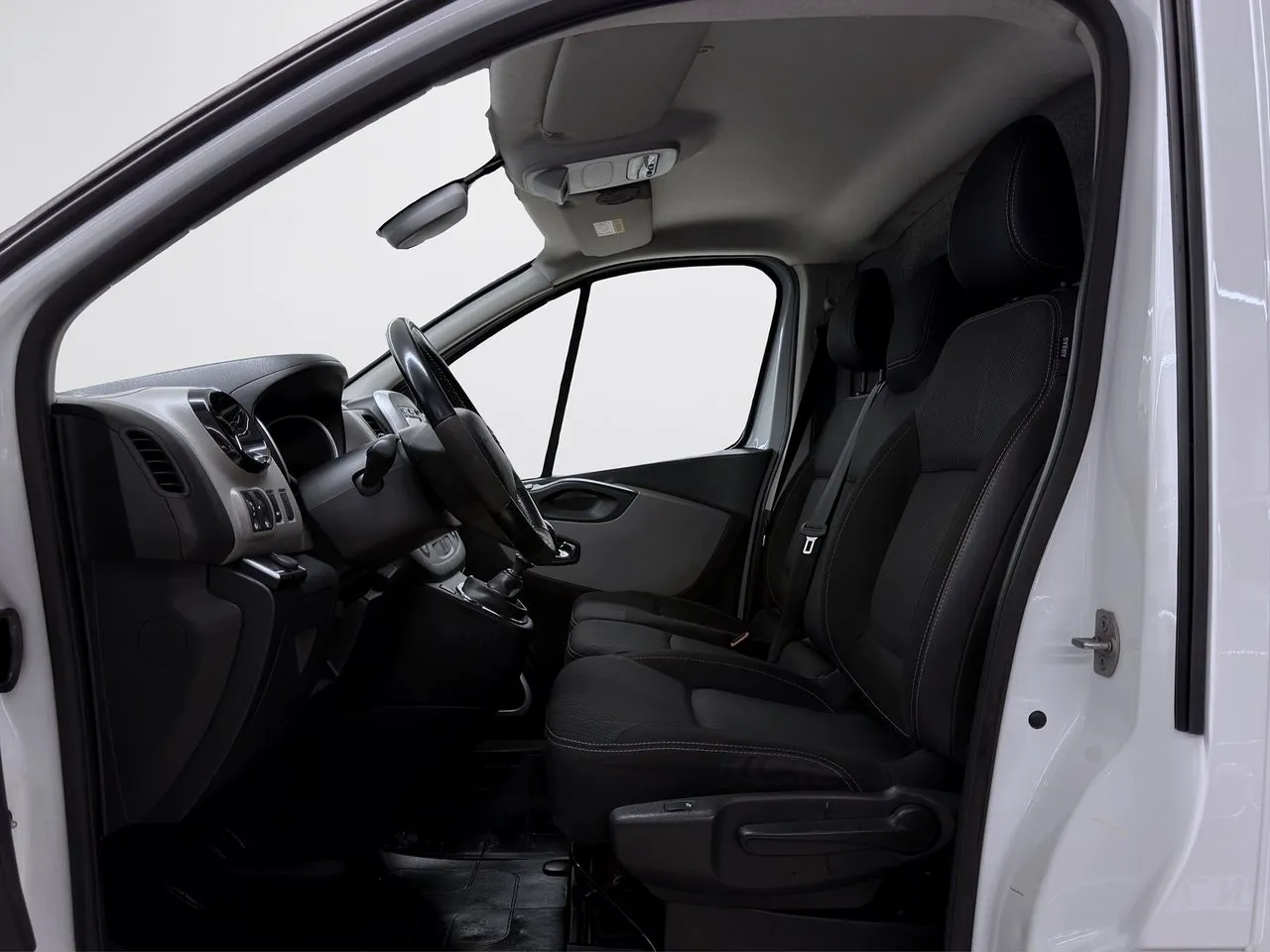 Nissan NV300 bild 11