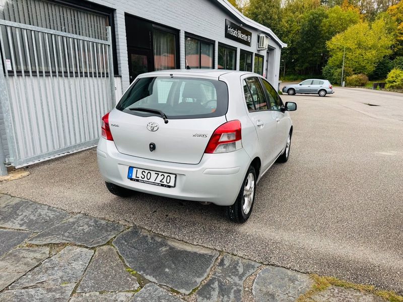 Toyota Yaris bild 3