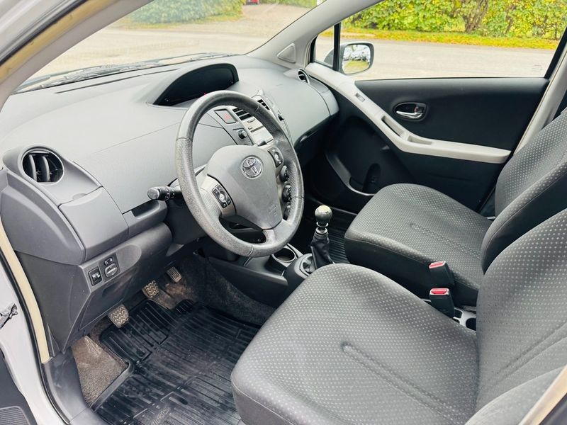 Toyota Yaris bild 8