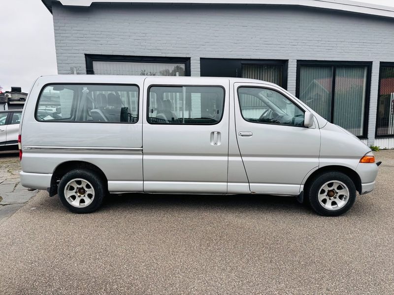 Toyota Hiace bild 11
