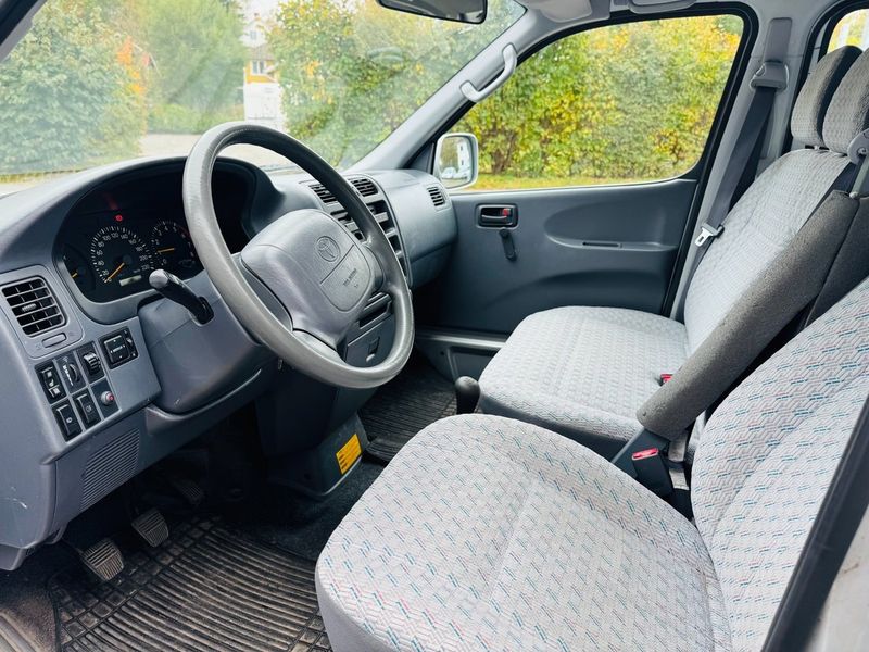 Toyota Hiace bild 9