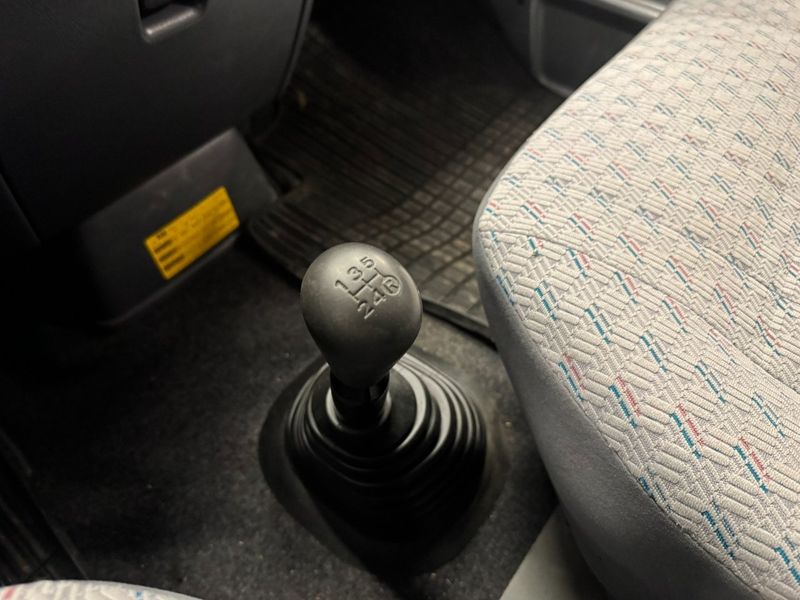 Toyota Hiace bild 23