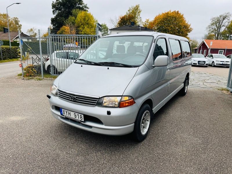Toyota Hiace bild 2
