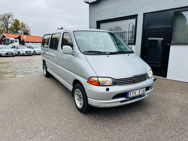 Toyota Hiace Traveller 2.7 143HK 9-SITSIG / AC / ENDAST 11200Mil - 2006