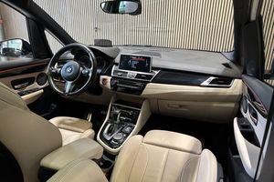 BMW 220 bild 6