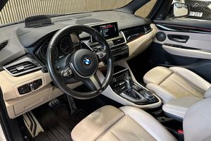 BMW 220 bild 5